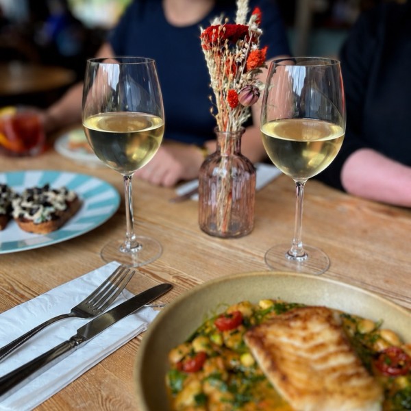 £10 OFF ANY BOTTLE OF WINE